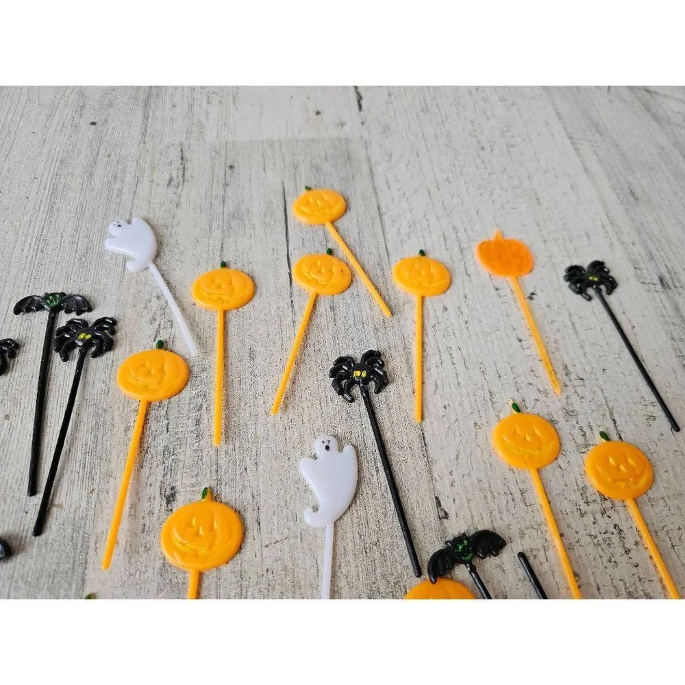 Vintage plastic cupcake cake Halloween pic pumpkin ghost bat spider set‎ of 45